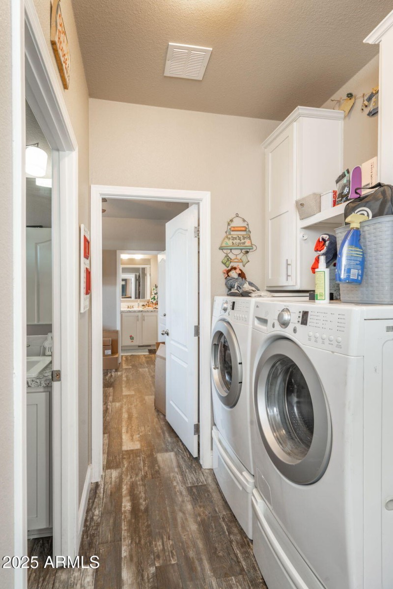 9-web-or-mls-1023-thorton-rd