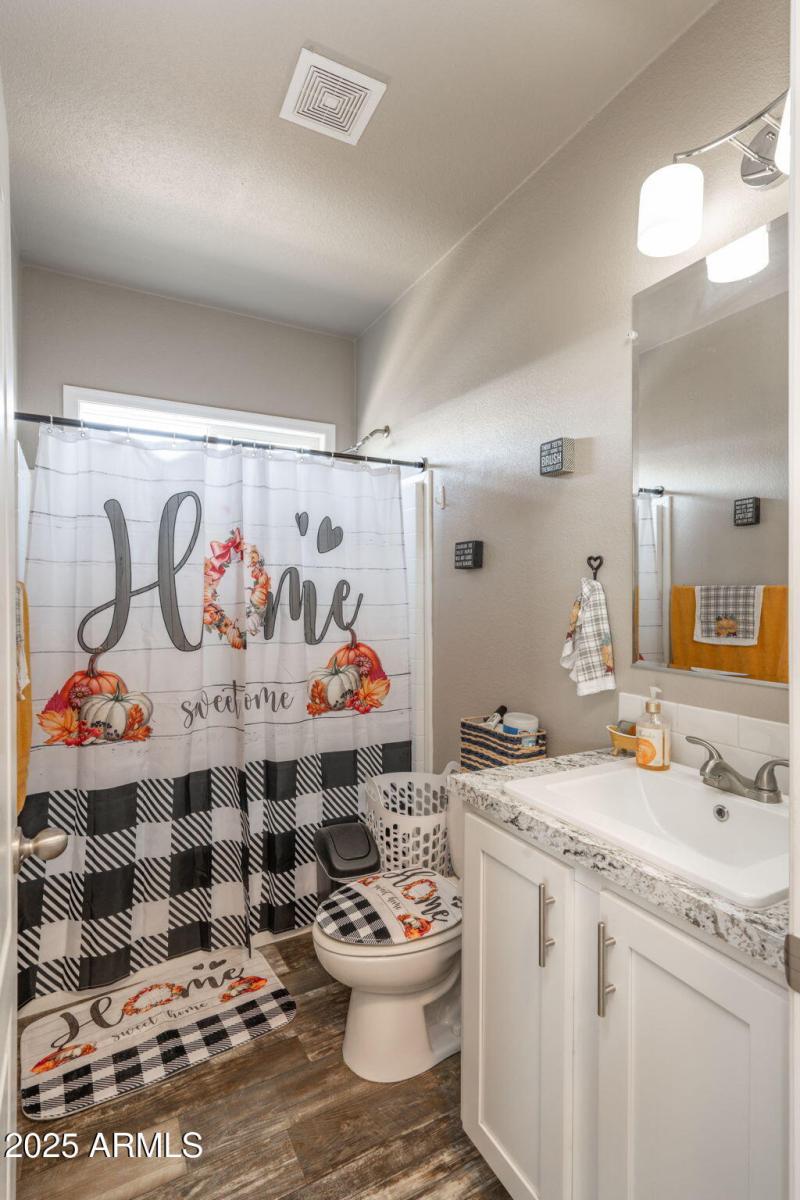 10-web-or-mls-1023-thorton-rd