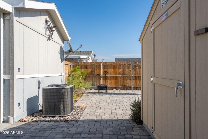 20-web-or-mls-1023-thorton-rd