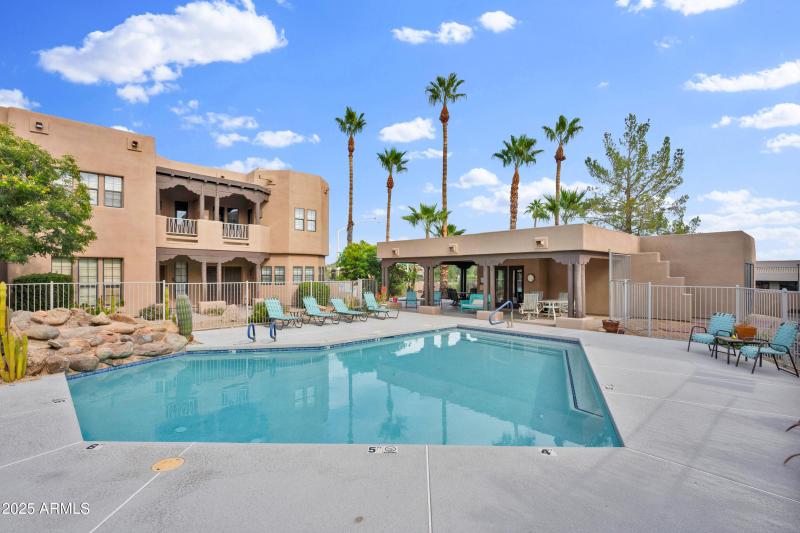 El Lago Community Pool