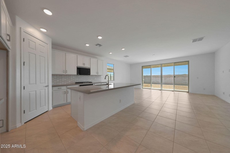 PHX_Empire_Lot 9068_Copper_23017_kitchen