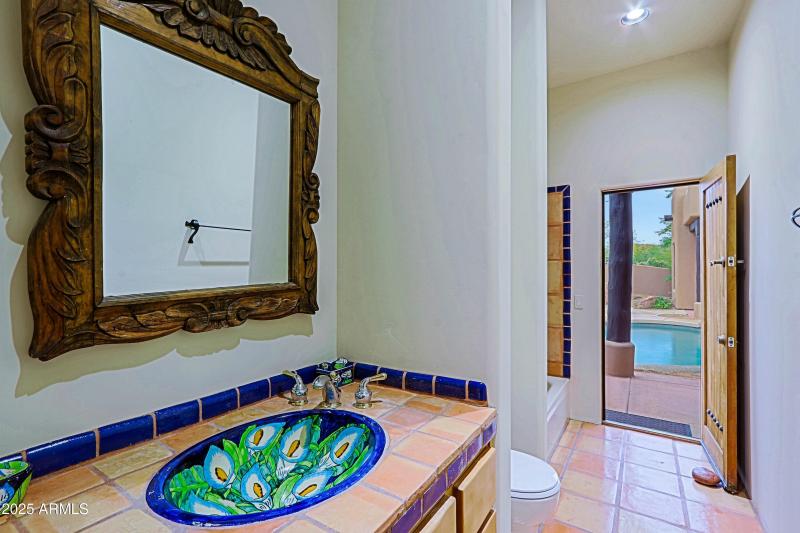 Casita Bath 1