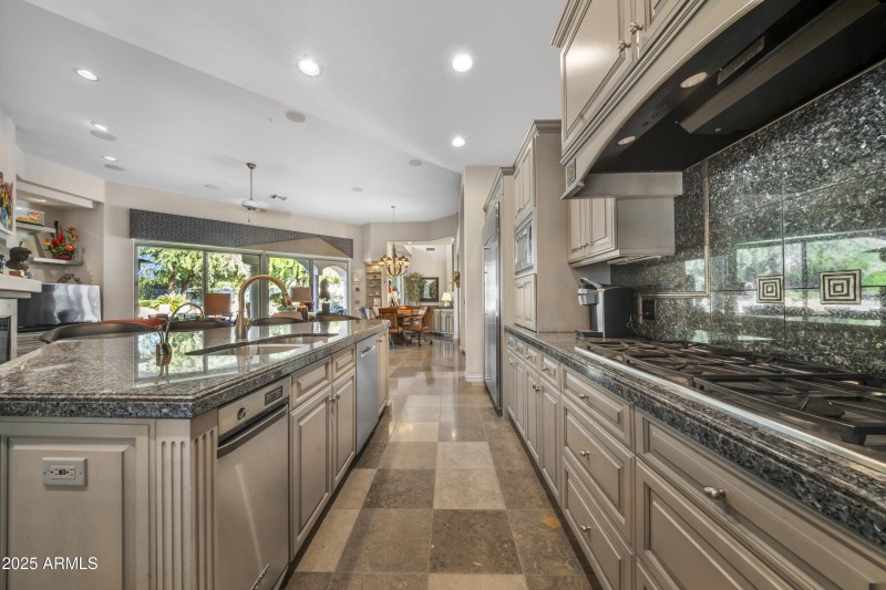 Fabulous Island Dining