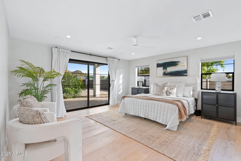 17-web-or-mls-3842-e-san-miguel-ave