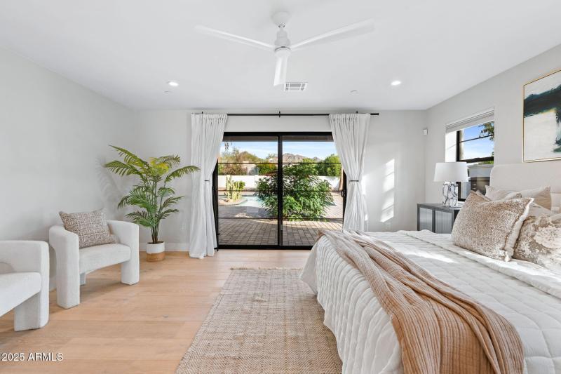 18-web-or-mls-3842-e-san-miguel-ave