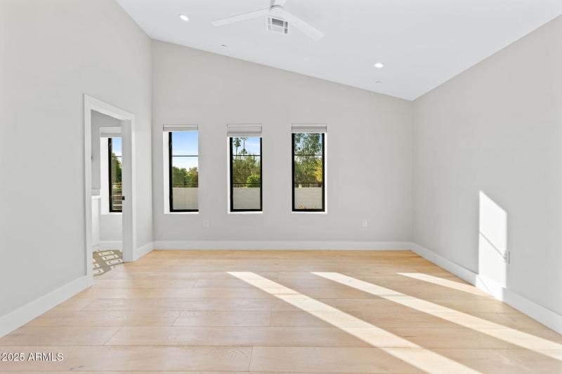 25-web-or-mls-3842-e-san-miguel-ave