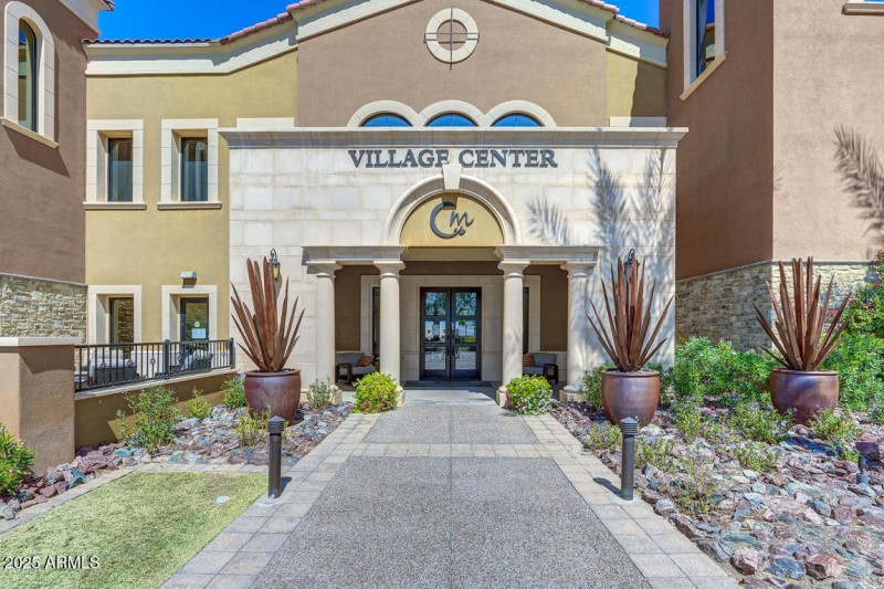 CantaMia Village Center Entrance