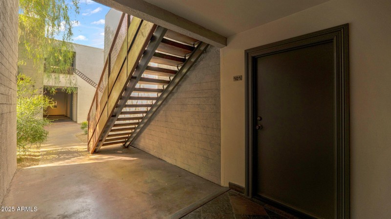 23-web-or-mls-P1309950