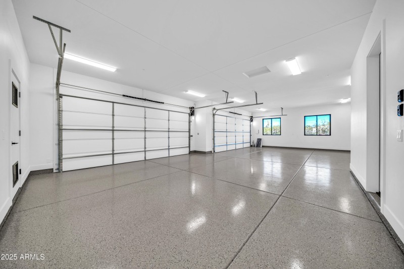 4 CAR GARAGE