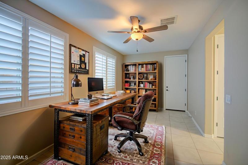 Bonus-Room-pic-1 - Home Office - Industr