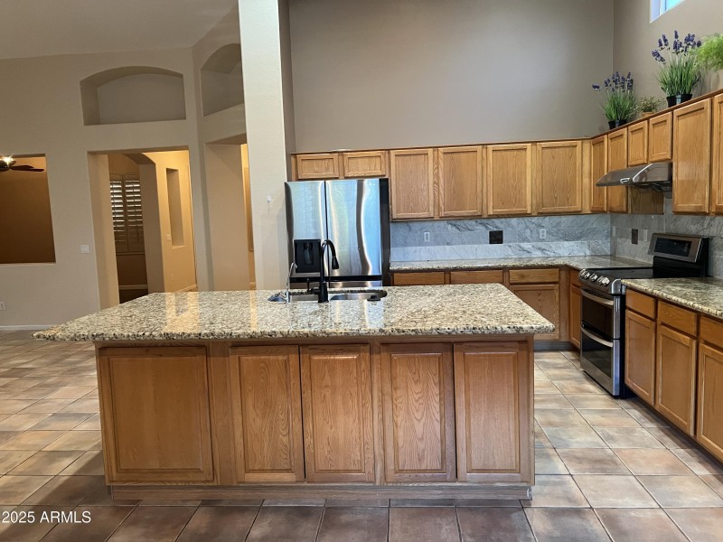 20251003_233903660_iOS