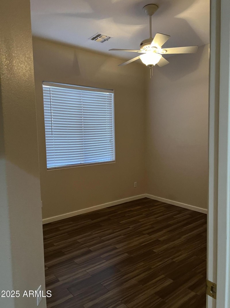 20251003_234255529_iOS