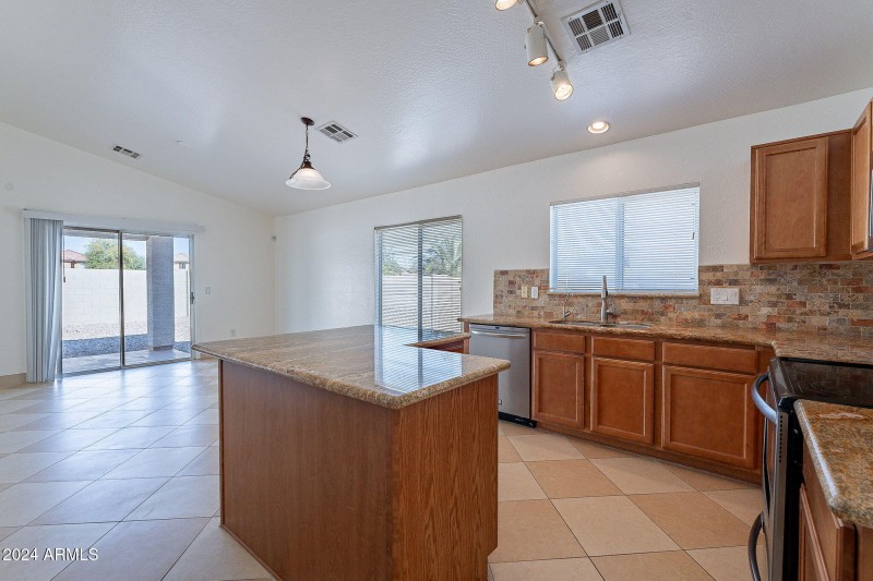 12-web-or-mls-Roosevelt-12