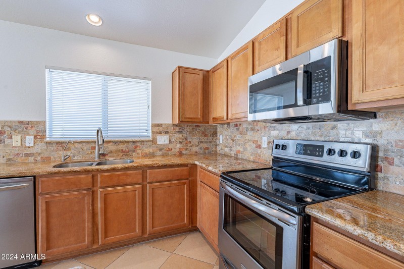 13-web-or-mls-Roosevelt-13