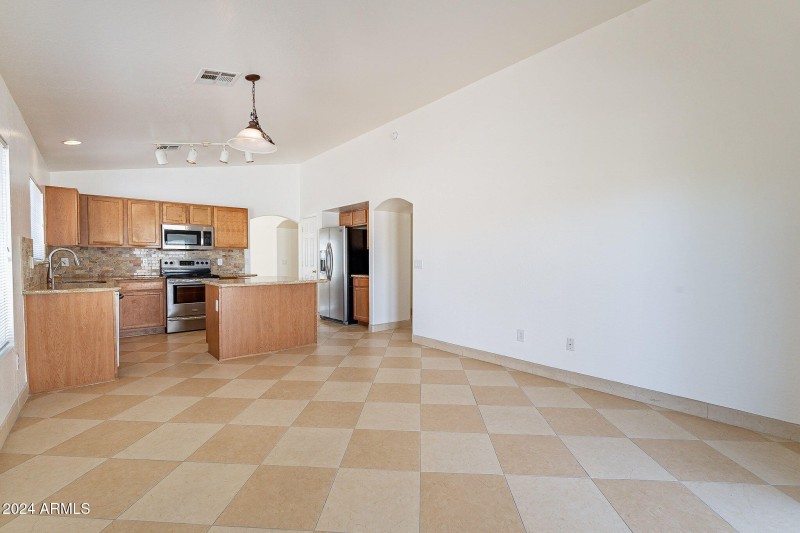 20-web-or-mls-Roosevelt-20