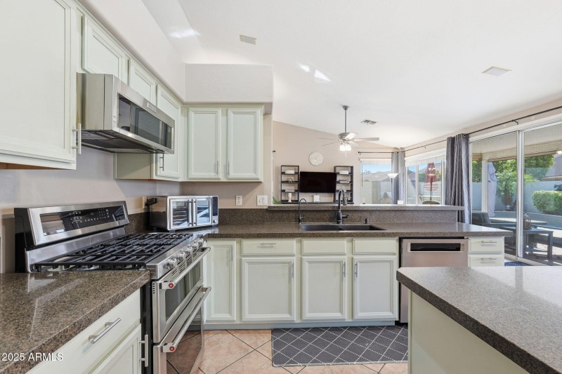 16-web-or-mls-026_ListerPros