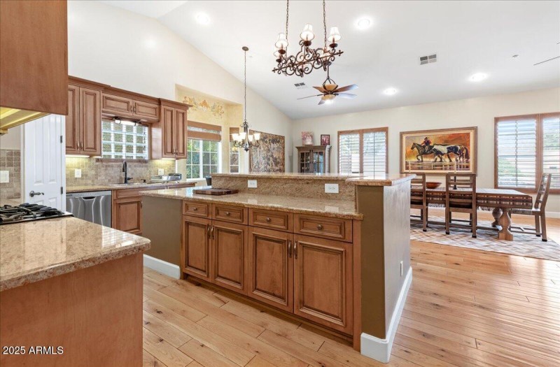 12-6630 E Lafayette Blvd 10