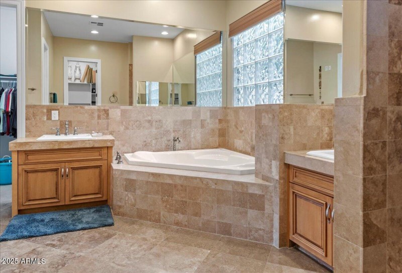 18-6630 E Lafayette Blvd 16