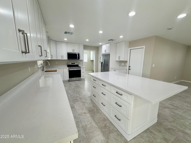 2329 E Enrose - # - 8