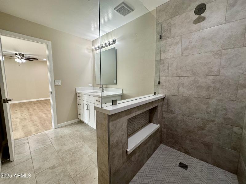 2329 E Enrose - # - 15