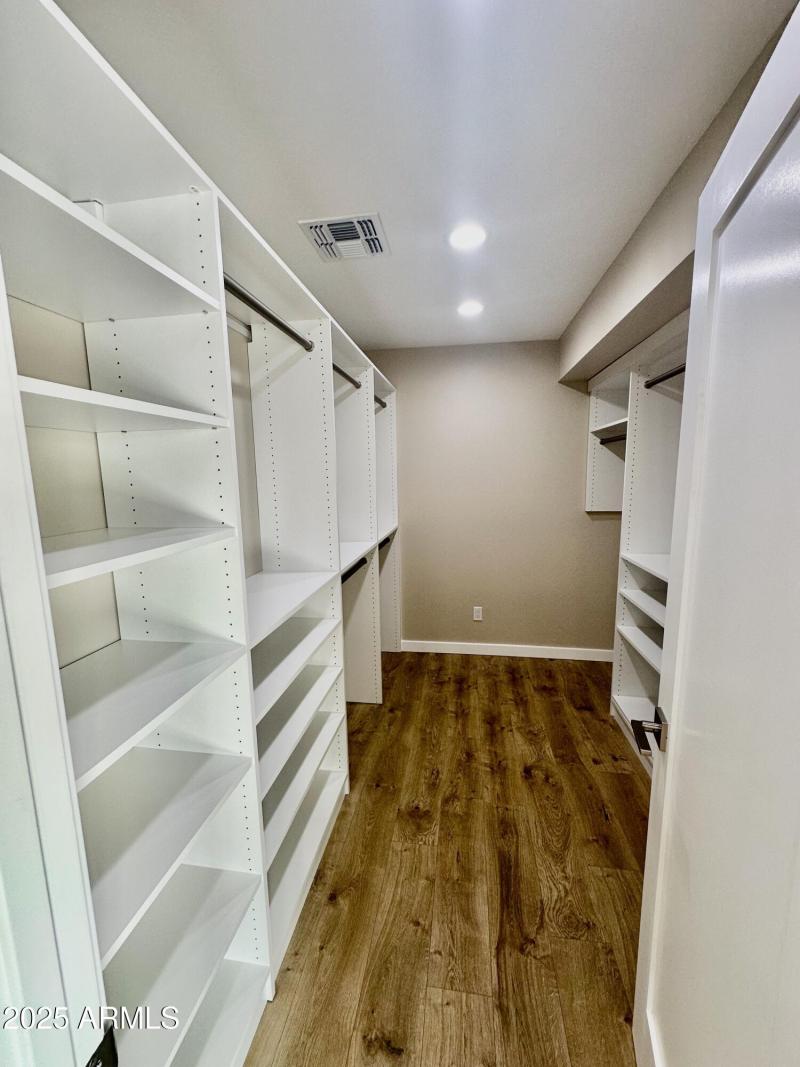 2329 E Enrose - # - 16