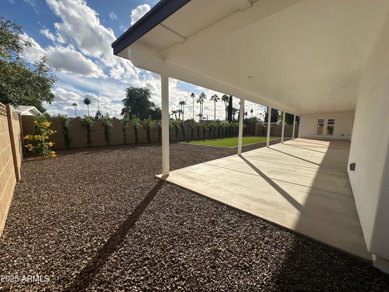 2329 E Enrose - # - 25