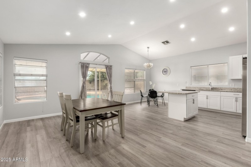 10 - Charleston 4741