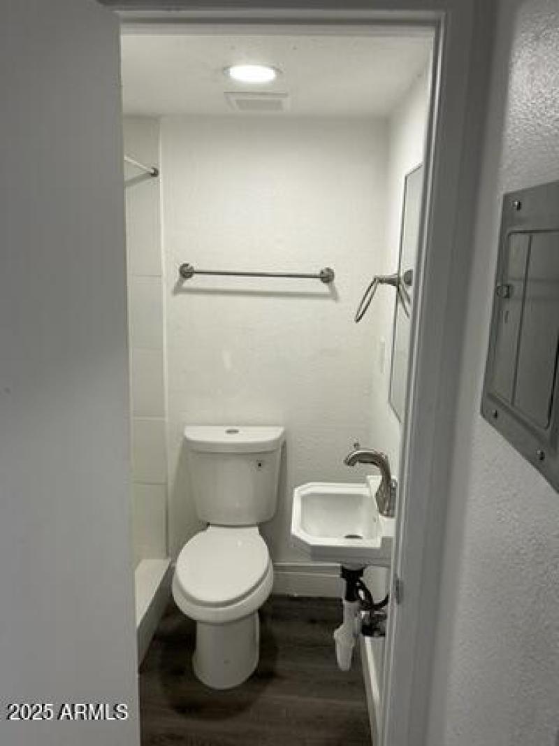 00453613-A16E-4311-B13E-59206EEF81BD_4_5