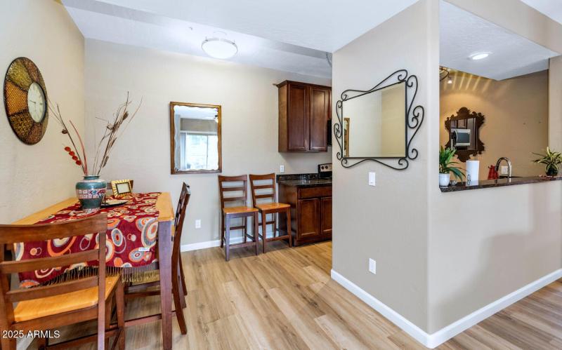 14145 N 92nd St-large-009-020-TOD1745-15