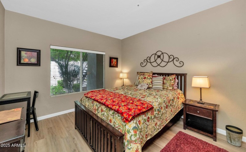 14145 N 92nd St-large-016-011-TOD1731-15