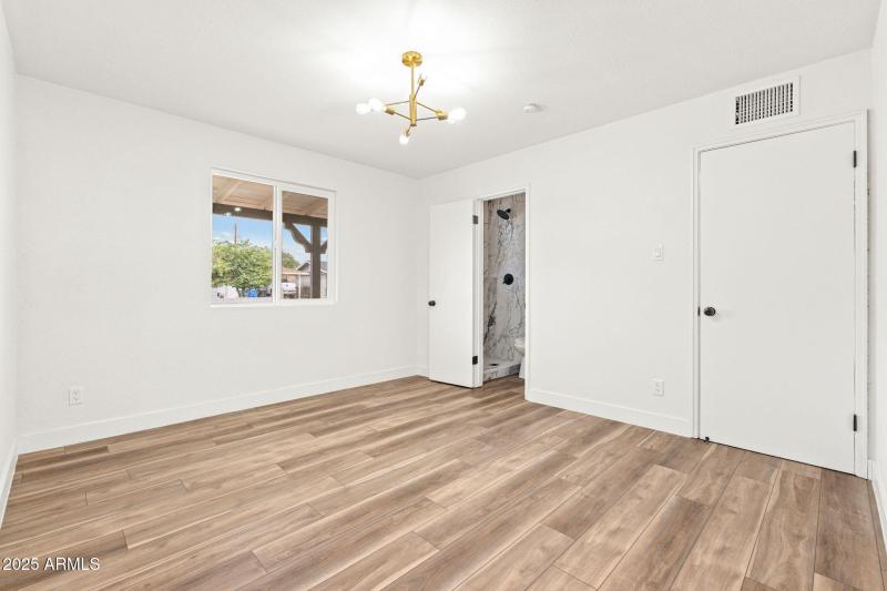 3137 W Turney Ave - 16