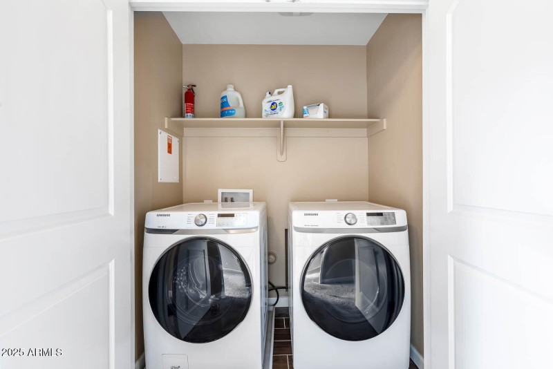 240-W-Juniper-Ave-1096-MLS-22