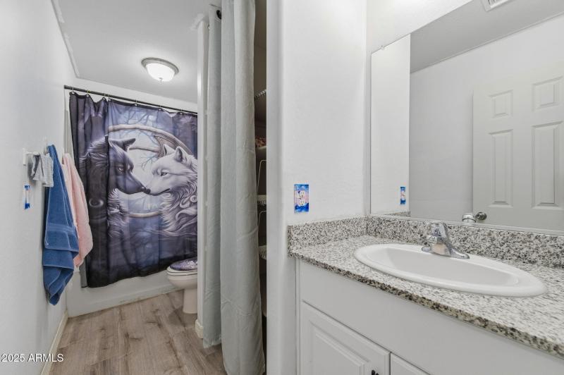 40-web-or-mls-45433 W Sandhill Rd-40