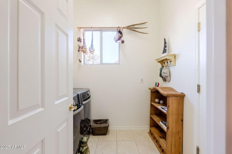 Entry to laundry room and garage