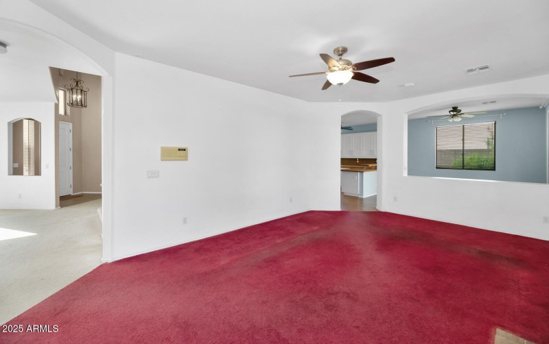 482 W Aloe Pl-large-011-027-482 W Aloe-1