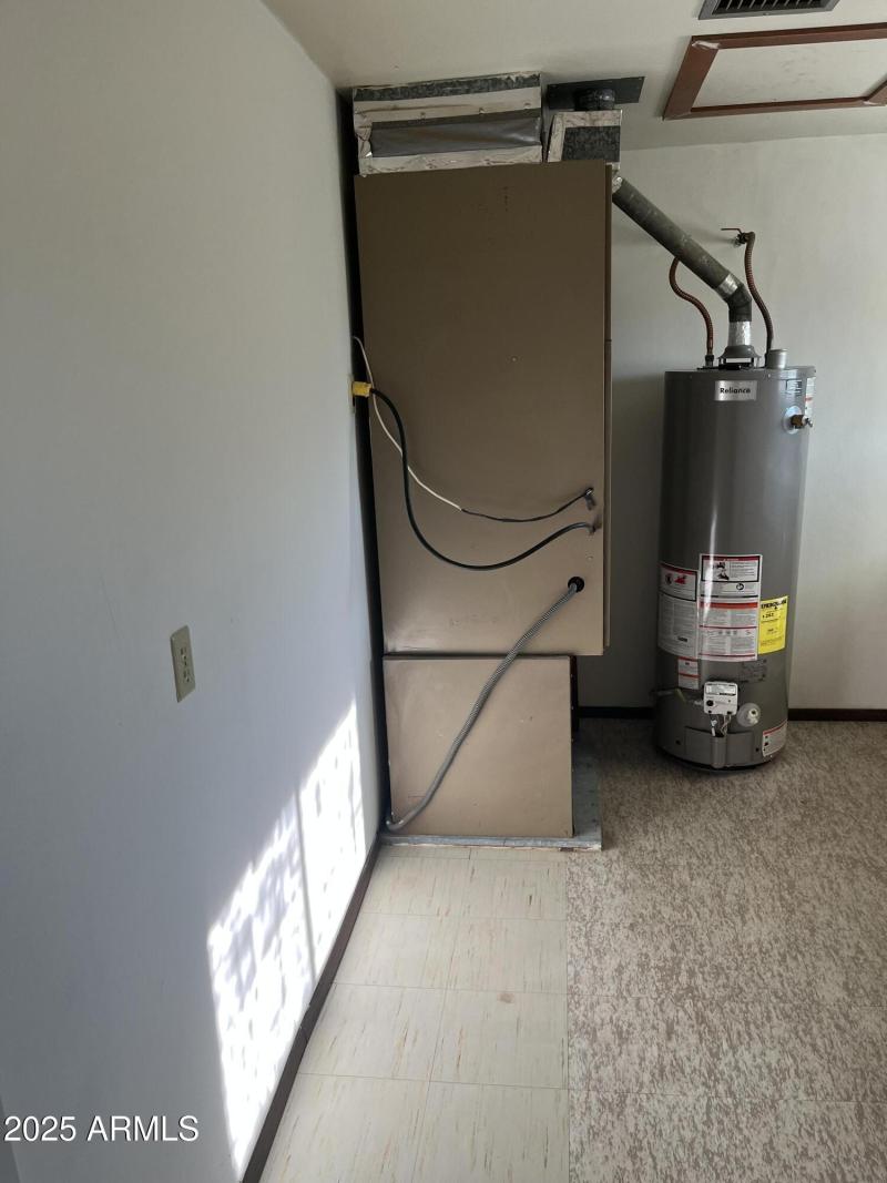 461 W 5th St Utility Room