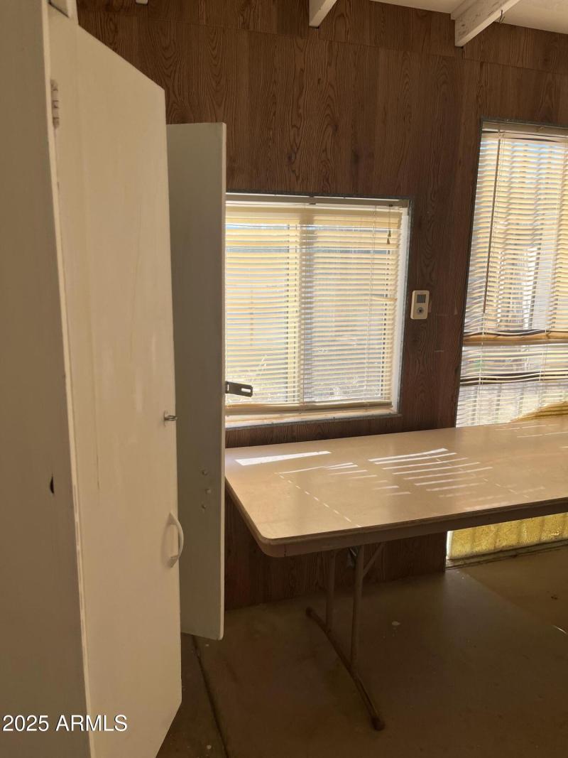 461 W 5th St AZ Room Storage