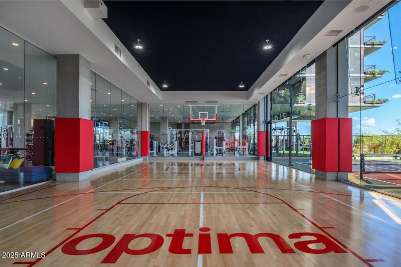 17 Amenity Basketball:Pickle Ball Court