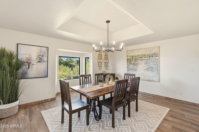 Formal Dining w/views!