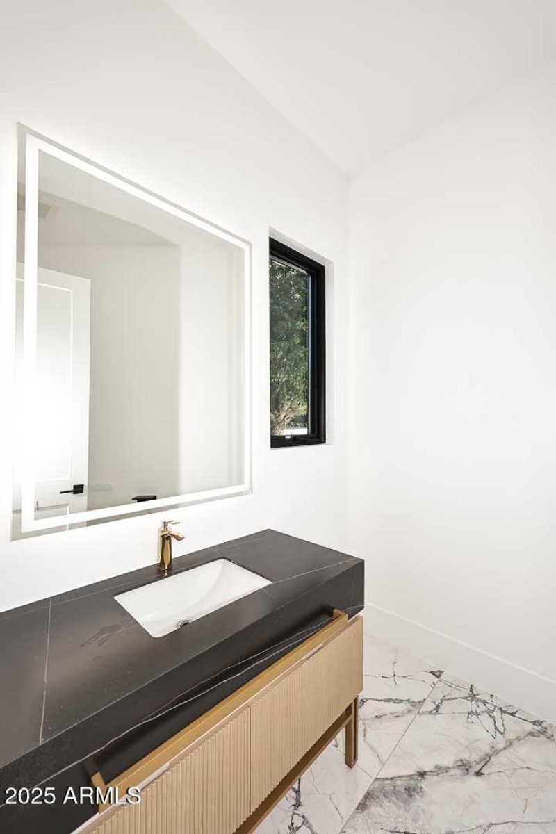 Guest House-Powder Room