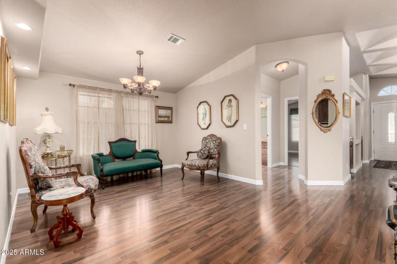 3301 S Goldfield Rd 4079