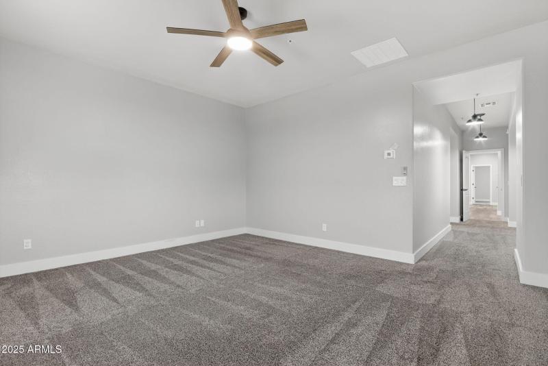 28-web-or-mls-082_a4m_CM