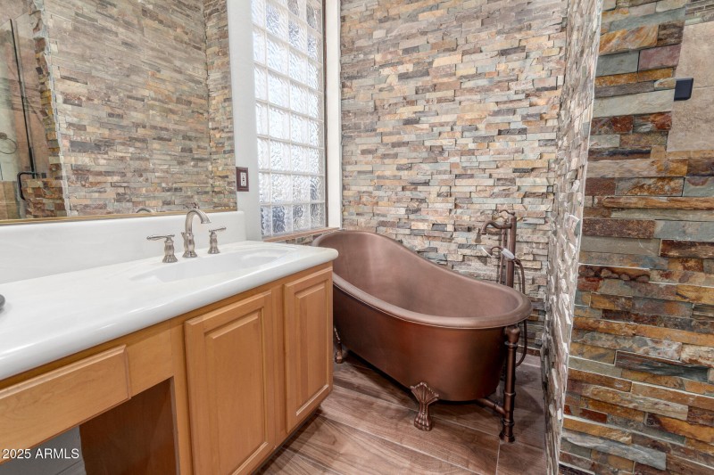 Copper Soaking Tub Feature
