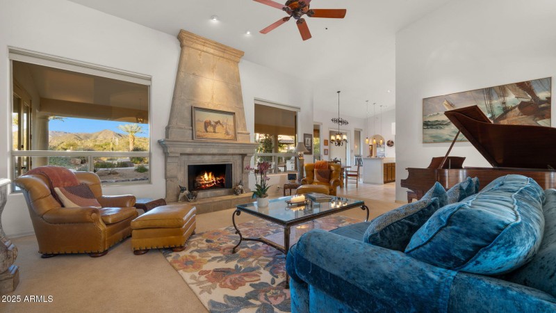 25-web-or-mls-Living Space4