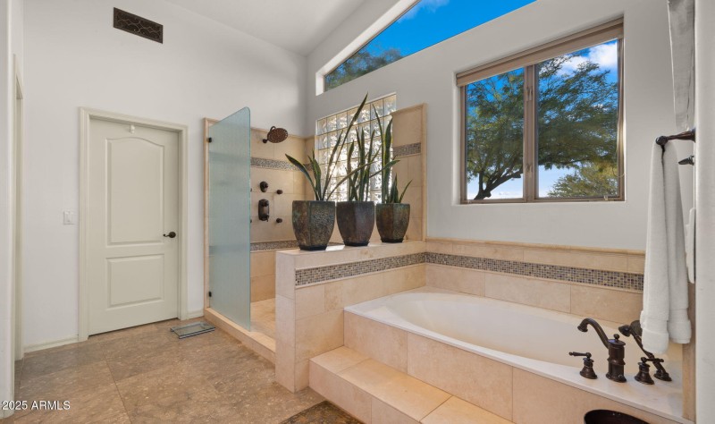 38-web-or-mls-Primary Bedroom6