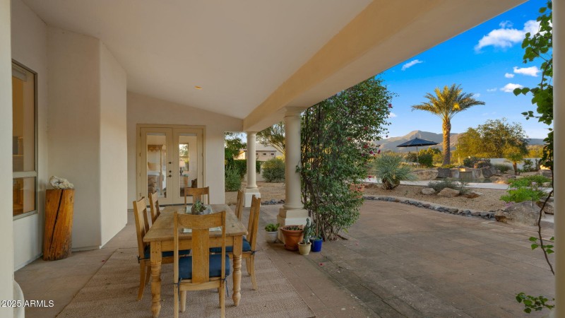 42-web-or-mls-Backyard1