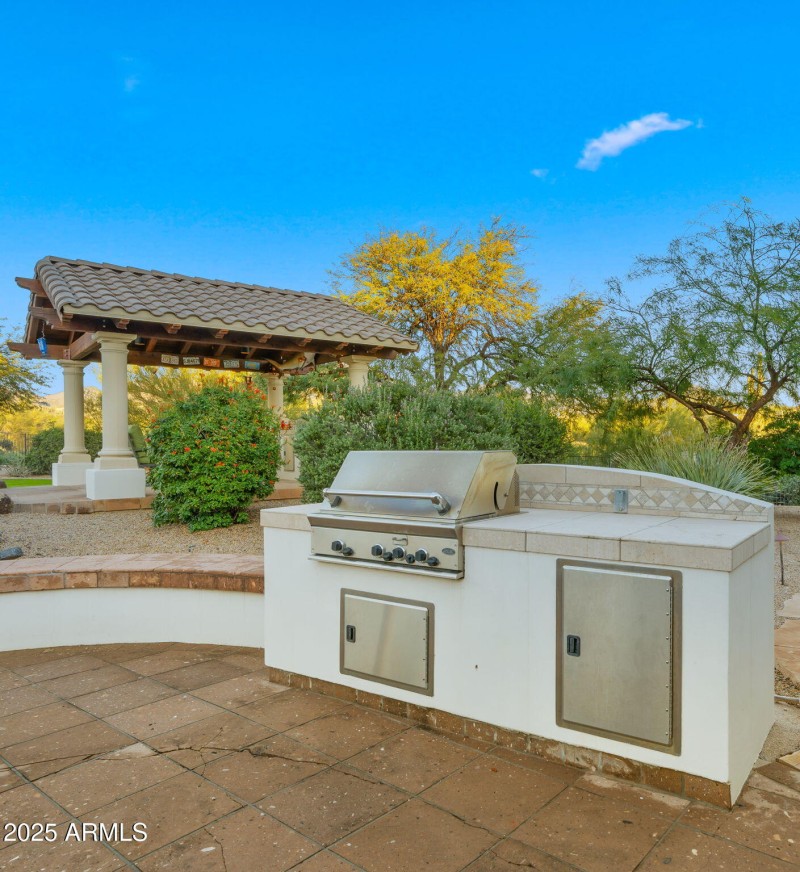 43-web-or-mls-Backyard7