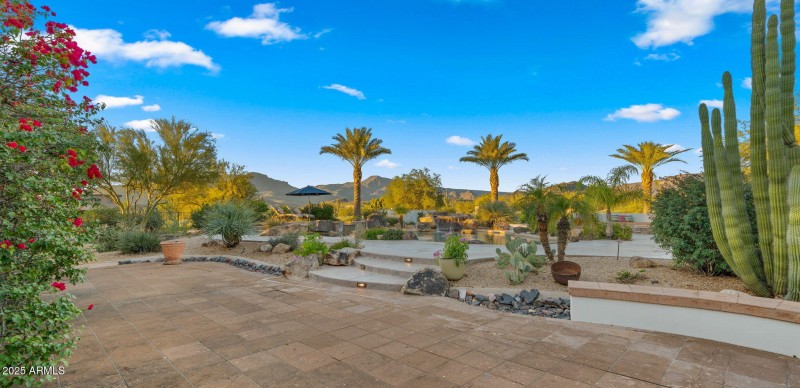 44-web-or-mls-Backyard8