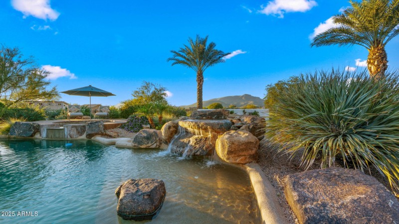 46-web-or-mls-Backyard3