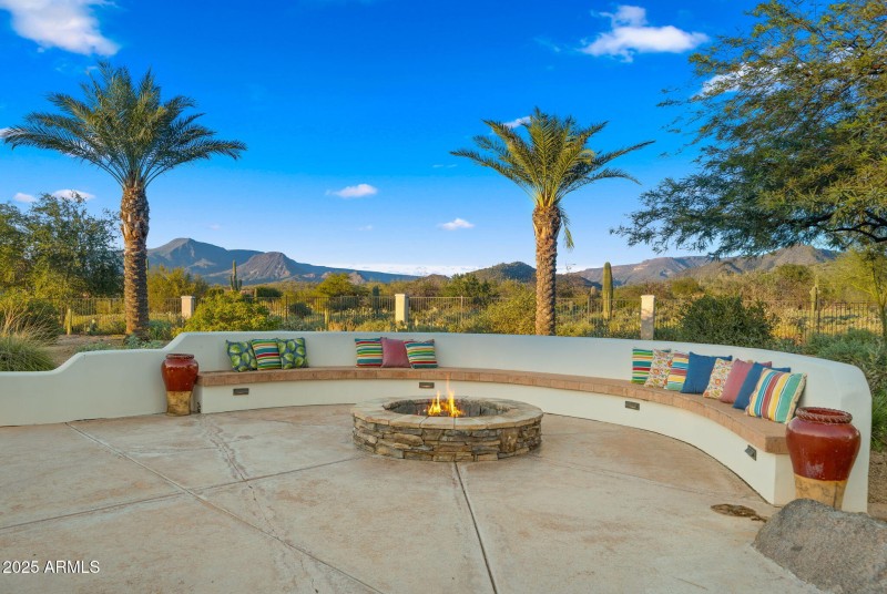 49-web-or-mls-Backyard5